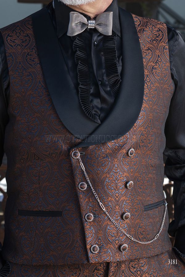 Gilet doppiopetto con tessuto broccato marrone con disegno medaglione, rever sciallato in raso nero
