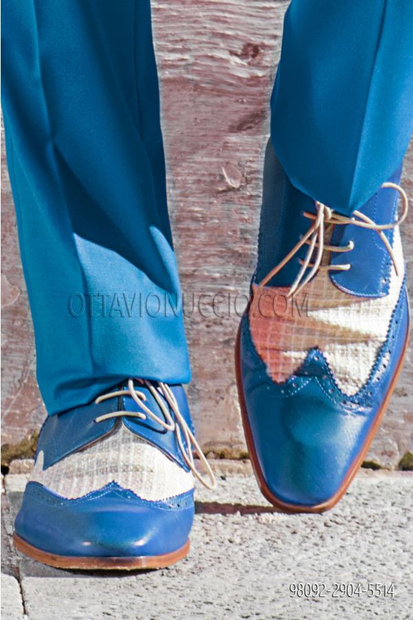 Scarpa bicolore celeste allacciata 4 fori